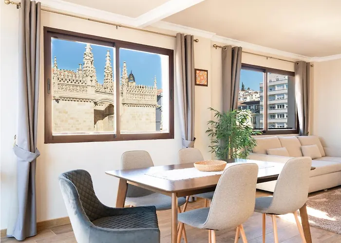 Atico Con Terraza Y Vistas Unicas A La Catedral Pleno Centro De