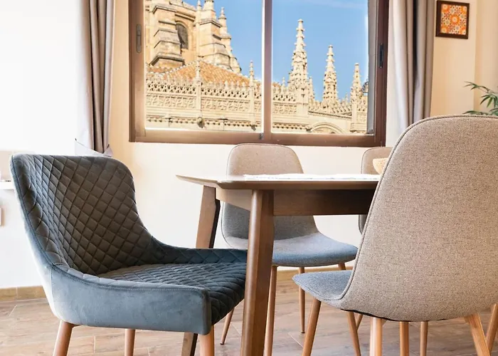 Atico Con Terraza Y Vistas Unicas A La Catedral Pleno Centro De 公寓