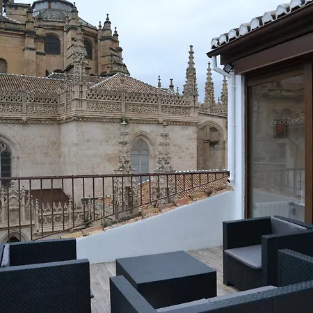 Apartament Tuguest Palacio De La Madraza